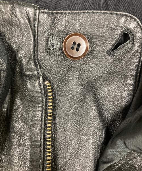 s'yte（サイト）s'yte (サイト) シープスキン レザー ウォシュ タック パンツ ブラック サイズ:3の古着・服飾アイテム