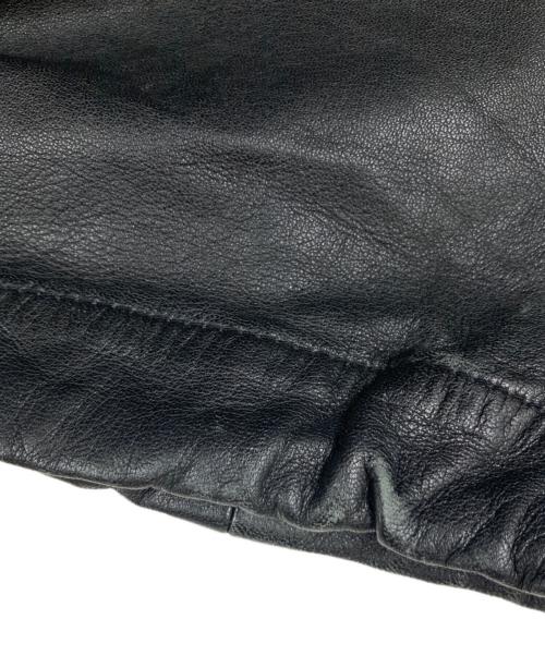 s'yte（サイト）s'yte (サイト) シープスキン レザー ウォシュ タック パンツ ブラック サイズ:3の古着・服飾アイテム