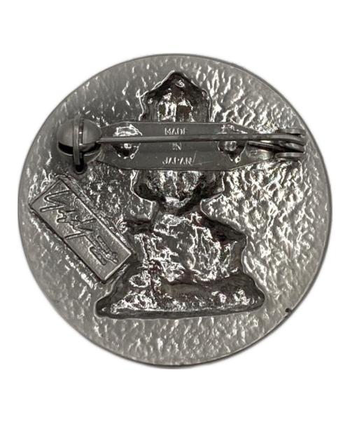 Yohji Yamamoto pour homme（ヨウジヤマモト プールオム）Yohji Yamamoto pour homme (ヨウジヤマモト プールオム) 仏陀ブローチ シルバーの古着・服飾アイテム