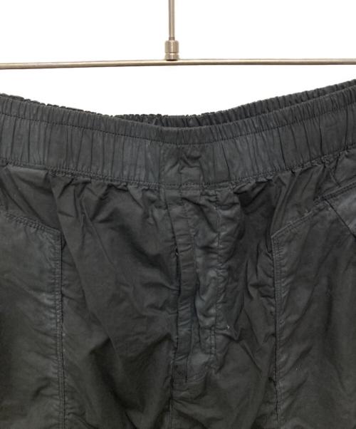 STONE ISLAND（ストーンアイランド）STONE ISLAND (ストーンアイランド) ガーメントダイ ストレッチコットン バミューダショートパンツ/K1S15L100009 S0003 ブラック サイズ:31の古着・服飾アイテム