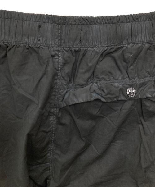 STONE ISLAND（ストーンアイランド）STONE ISLAND (ストーンアイランド) ガーメントダイ ストレッチコットン バミューダショートパンツ/K1S15L100009 S0003 ブラック サイズ:31の古着・服飾アイテム