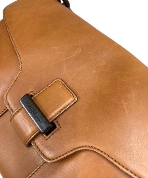 Salvatore Ferragamo（サルヴァトーレ フェラガモ）Salvatore Ferragamo (サルヴァトーレ フェラガモ) ショルダーバッグ ブラウンの古着・服飾アイテム