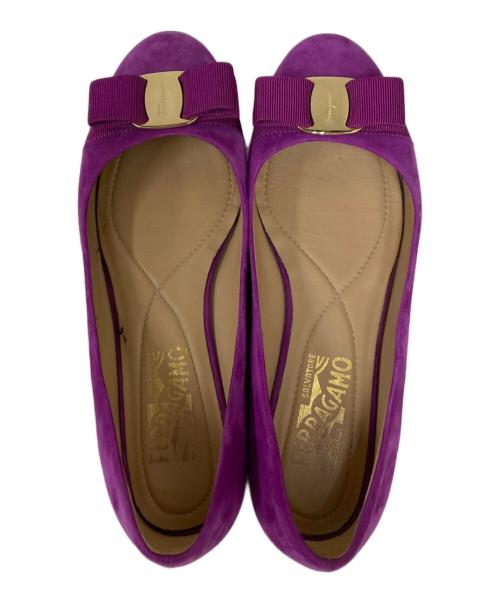 Salvatore Ferragamo（サルヴァトーレ フェラガモ）Salvatore Ferragamo (サルヴァトーレ フェラガモ) スウェードヴァラリボンフラットパンプス パープル サイズ:7Cの古着・服飾アイテム