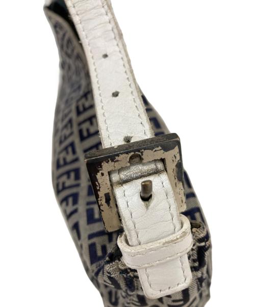 FENDI（フェンディ）FENDI (フェンディ) ズッキーノ柄ハンドバッグ ホワイト×ネイビーの古着・服飾アイテム