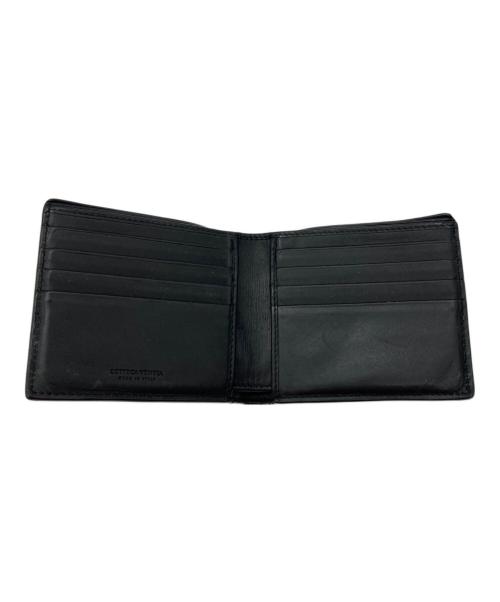 BOTTEGA VENETA（ボッテガベネタ）BOTTEGA VENETA (ボッテガベネタ) イントレチャート2つ折り財布 ブラックの古着・服飾アイテム