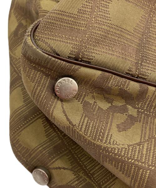 CHANEL（シャネル）CHANEL (シャネル) トラベルラインナイロントートバッグ グリーンの古着・服飾アイテム