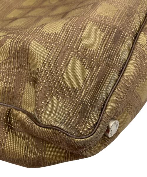 CHANEL（シャネル）CHANEL (シャネル) トラベルラインナイロントートバッグ グリーンの古着・服飾アイテム