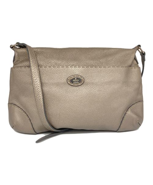 FENDI（フェンディ）FENDI (フェンディ) レザーメタリックショルダーバッグ ベージュの古着・服飾アイテム