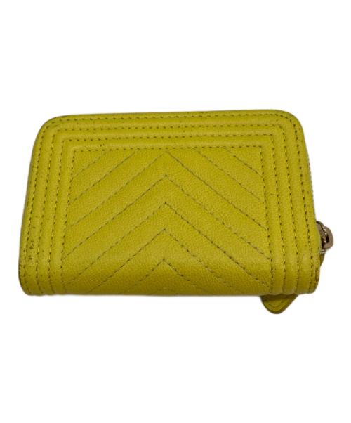 CHANEL（シャネル）CHANEL (シャネル) ボーイシャネル Vステッチ 財布 イエローの古着・服飾アイテム
