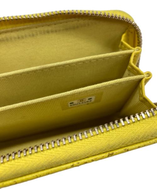 CHANEL（シャネル）CHANEL (シャネル) ボーイシャネル Vステッチ 財布 イエローの古着・服飾アイテム