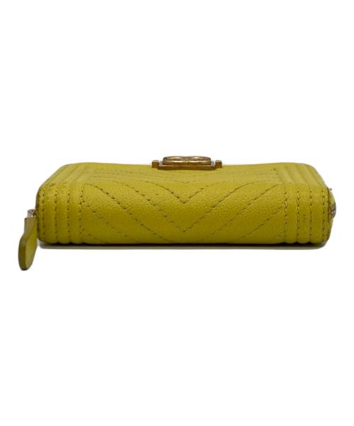 CHANEL（シャネル）CHANEL (シャネル) ボーイシャネル Vステッチ 財布 イエローの古着・服飾アイテム