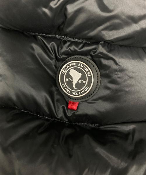 CAPE HORN（ケープホーン）CAPE HORN (ケープホーン) TIERRA SRL  ラクーンファー付きダウンコート ブラック サイズ:42の古着・服飾アイテム