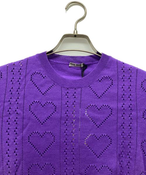 MIU MIU（ミュウミュウ）MIU MIU (ミュウミュウ) ハートカット コンパクト ニット パープル サイズ:42 未使用品の古着・服飾アイテム