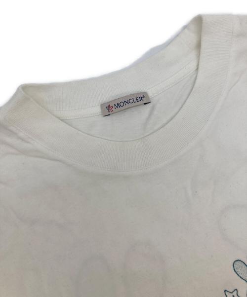 MONCLER（モンクレール）MONCLER (モンクレール) FRGMT (フラグメントデザイン) ゴーストうさぎFRGMTレタリングTシャツ/K109U8C00001 M3265 ホワイト サイズ:Ｌの古着・服飾アイテム
