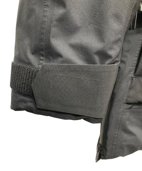 BLK WHITE MOUNTAINEERING（ビーエルケー ホワイトマウンテ二アニング）BLK WHITE MOUNTAINEERING (ビーエルケー ホワイトマウンテ二アニング) GORE-TEX 30D PRIMALOFT LAYERED JACKET ブラックの古着・服飾アイテム