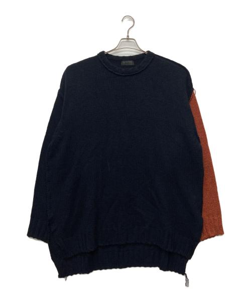 s'yte（サイト）s'yte (サイト) 23AW PULLOVER KNIT WITH COLOR-SWITCHED DESIGN ON ONE SLEEVE ネイビー×ブラウン サイズ:3の古着・服飾アイテム