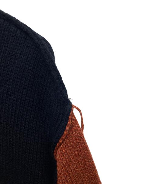 s'yte（サイト）s'yte (サイト) 23AW PULLOVER KNIT WITH COLOR-SWITCHED DESIGN ON ONE SLEEVE ネイビー×ブラウン サイズ:3の古着・服飾アイテム