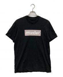 MONCLER（モンクレール）の古着「エンボス加工ロゴTEE/J10918C00052」｜ブラック