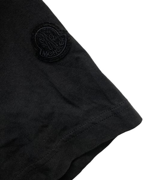 MONCLER（モンクレール）MONCLER (モンクレール) エンボス加工ロゴTEE/J10918C00052 ブラック サイズ:Ｌの古着・服飾アイテム