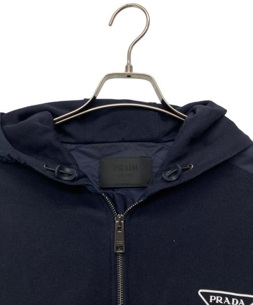 PRADA（プラダ）PRADA (プラダ) トライアングルロゴジップパーカー/UJL19A ネイビー サイズ:Ｌの古着・服飾アイテム