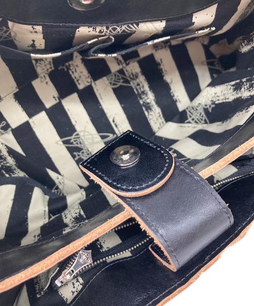 Vivienne Westwood（ヴィヴィアンウエストウッド）Vivienne Westwood (ヴィヴィアンウエストウッド) オーブ柄レザーハンドバッグ ブラックの古着・服飾アイテム