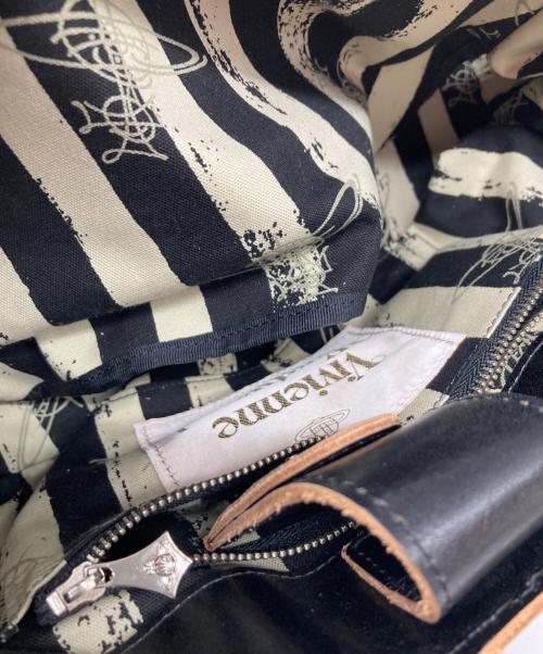 Vivienne Westwood（ヴィヴィアンウエストウッド）Vivienne Westwood (ヴィヴィアンウエストウッド) オーブ柄レザーハンドバッグ ブラックの古着・服飾アイテム