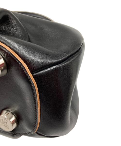 Vivienne Westwood（ヴィヴィアンウエストウッド）Vivienne Westwood (ヴィヴィアンウエストウッド) オーブ柄レザーハンドバッグ ブラックの古着・服飾アイテム