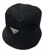 PRADAプラダ）の古着「トライアングルロゴナイロンバケットハット/1HC137 2DMI」｜ブラック