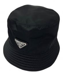 PRADA（プラダ）の古着「トライアングルロゴナイロンバケットハット/1HC137 2DMI」｜ブラック