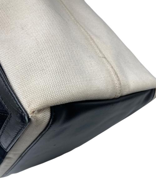 BALENCIAGA（バレンシアガ）BALENCIAGA (バレンシアガ) キャンバストートバッグ アイボリーの古着・服飾アイテム