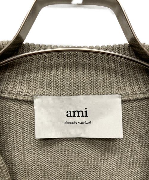 AMI Alexandre Mattiussi（アミアレクサンドルマテュッシ）AMI Alexandre Mattiussi (アミアレクサンドルマテュッシ) エンブロイダリー カーディガン ベージュ サイズ:Ｓの古着・服飾アイテム