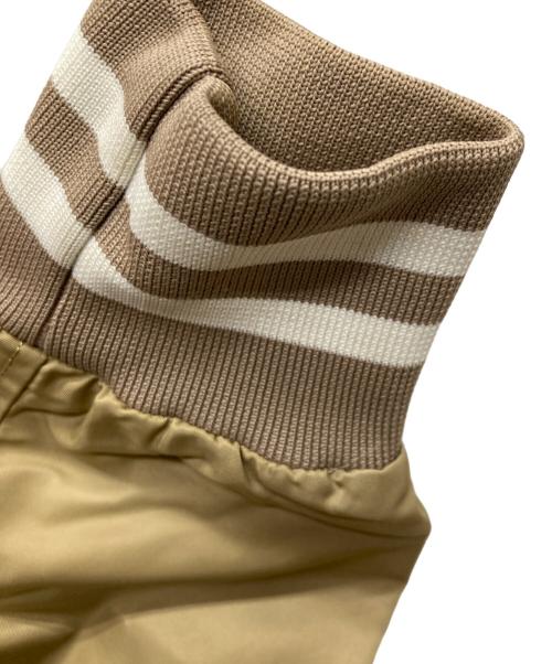 Hysteric Glamour（ヒステリックグラマー）Hysteric Glamour (ヒステリックグラマー) バックアーチロゴ HYSTERIC-G 刺繍 ナイロン スタジャン/02171AB14 ベージュ サイズ:Ｍの古着・服飾アイテム