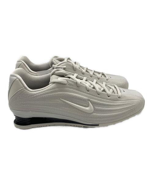 NIKE（ナイキ）NIKE (ナイキ) emmi (エミ) SHOX Z/HQ7540-004 グレー サイズ:25.5cm 未使用品の古着・服飾アイテム