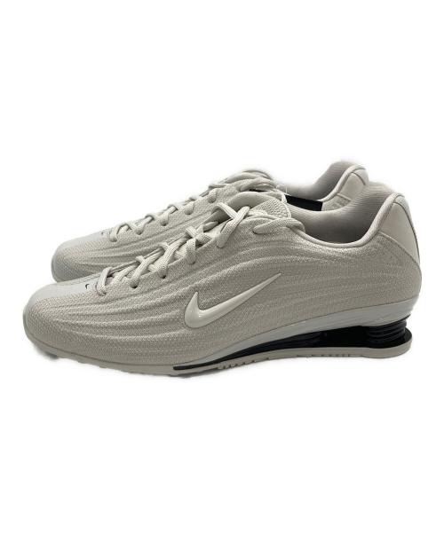 NIKE（ナイキ）NIKE (ナイキ) emmi (エミ) SHOX Z/HQ7540-004 グレー サイズ:25.5cm 未使用品の古着・服飾アイテム