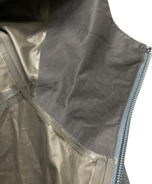 ARC'TERYX（アークテリクス）ARC'TERYX (アークテリクス) ZETA SL JACKET/21776 グレー サイズ:Ｌの古着・服飾アイテム