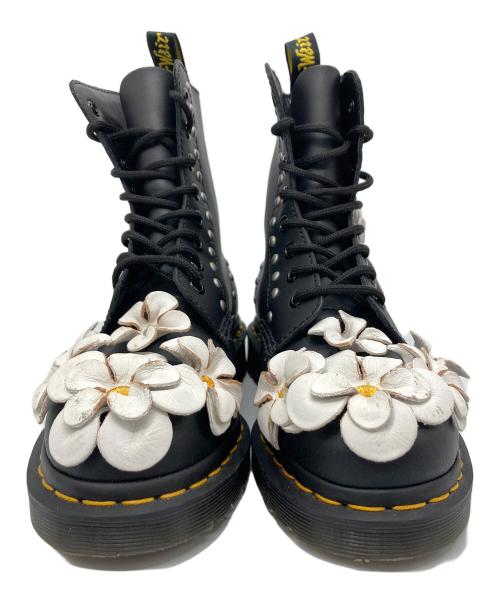 Dr.Martens（ドクターマーチン）Dr.Martens (ドクターマーチン) フラワーアップリケ8ホールブーツ ブラック サイズ:23.5cmの古着・服飾アイテム