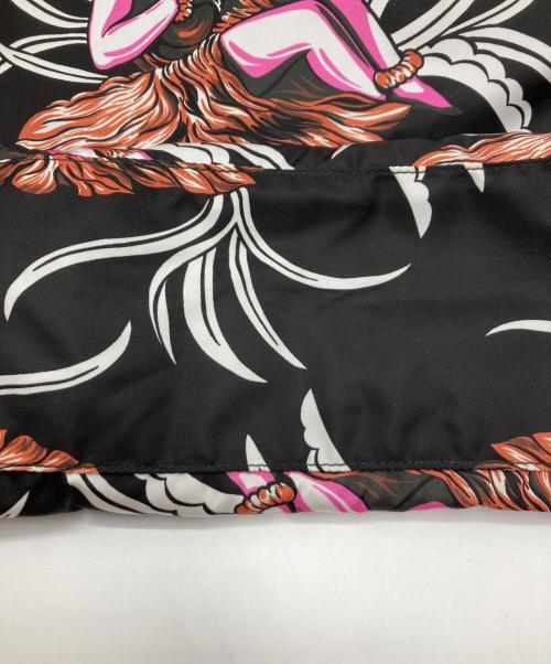 PRADA（プラダ）PRADA (プラダ) アロハ柄ナイロントートバッグ ブラックの古着・服飾アイテム