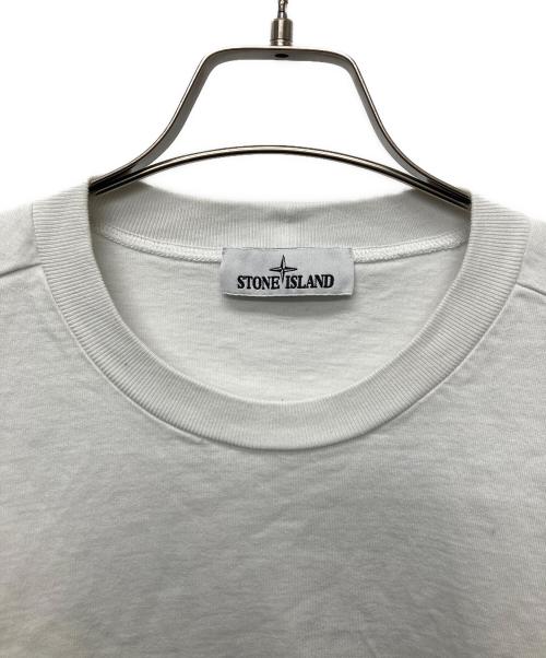 STONE ISLAND（ストーンアイランド）STONE ISLAND (ストーンアイランド) ロゴパッチL/Sクルーネックカットソー ホワイト サイズ:XLの古着・服飾アイテム