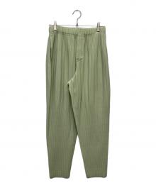 HOMME PLISSE ISSEY MIYAKE（オム プリッセ イッセイ ミヤケ）の古着「MC APRIL PLEATED TROUSERS/HP41JF119」｜グリーン
