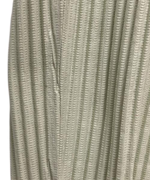 HOMME PLISSE ISSEY MIYAKE（オム プリッセ イッセイ ミヤケ）HOMME PLISSE ISSEY MIYAKE (オム プリッセ イッセイ ミヤケ) MC APRIL PLEATED TROUSERS/HP41JF119 グリーン サイズ:１の古着・服飾アイテム