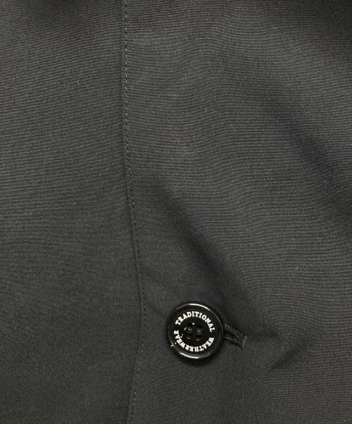 Traditional Weatherwear（トラディショナルウェザーウェア）Traditional Weatherwear BEAMS F (ビームスエフ) DERBY BUTTON THROUGH ライナー付き ステンカラーコート/G252KGFCO0444RO ブラック サイズ:36の古着・服飾アイテム