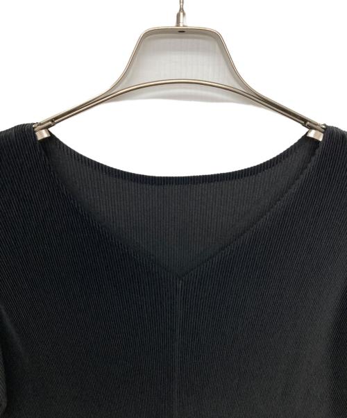 PLEATS PLEASE（プリーツプリーズ）PLEATS PLEASE (プリーツプリーズ) プリーツS/Sカットソー/PP55FK109 ブラック サイズ:03の古着・服飾アイテム