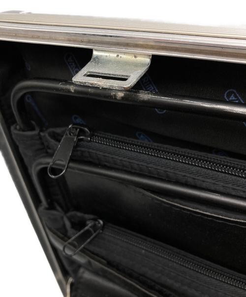 RIMOWA（リモワ）RIMOWA (リモワ) アタッシュケース シルバーの古着・服飾アイテム