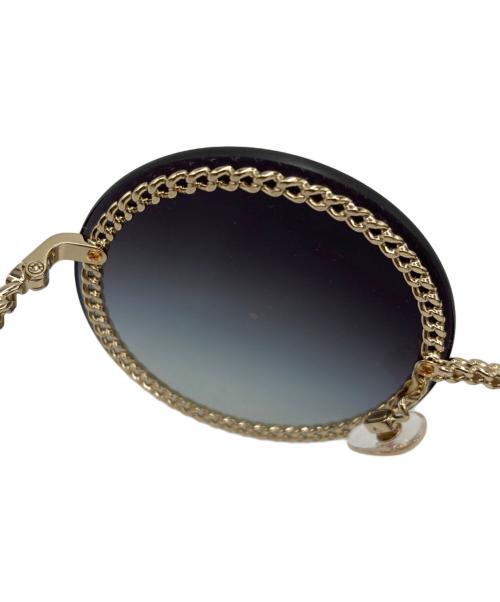 CHANEL（シャネル）CHANEL (シャネル) ココマークチェーン付サングラス ブラック×ゴールド サイズ:58□18 135の古着・服飾アイテム