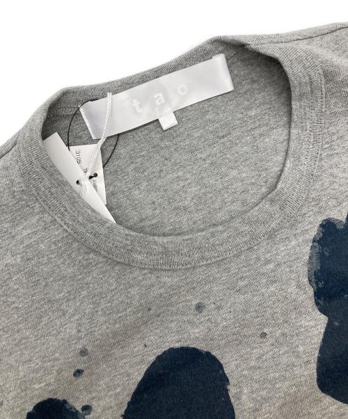 TAO COMME des GARCONS（タオ コムデギャルソン）TAO COMME des GARCONS (タオ コムデギャルソン) DAICHIROSHINJO製品プリントTシャツ/TM-T021 グレー サイズ:Ｌの古着・服飾アイテム