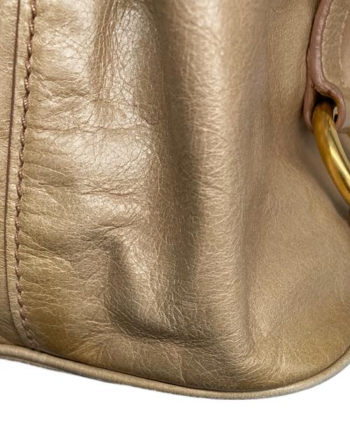MIU MIU（ミュウミュウ）MIU MIU (ミュウミュウ) VITELLO SHINE/RN0685 ベージュの古着・服飾アイテム