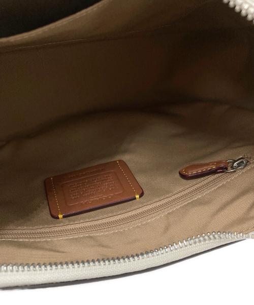 COACH（コーチ）COACH (コーチ) テリ ホーボー バッグ・チェリー プリント/CY696 ベージュ×レッドの古着・服飾アイテム