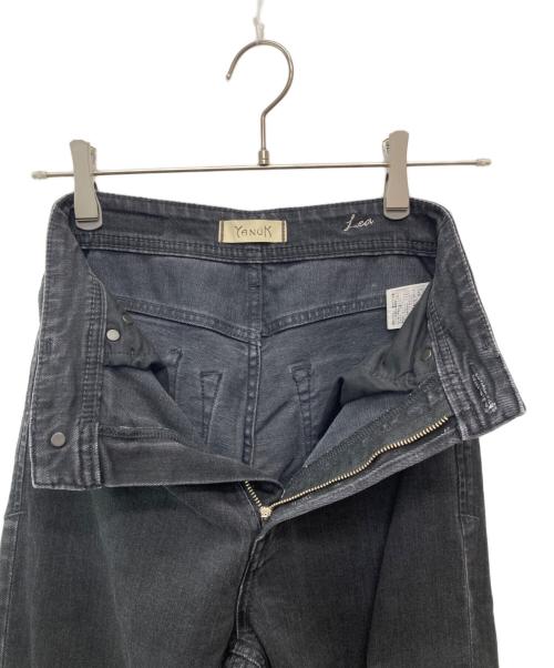 YANUK（ヤヌーク）YANUK (ヤヌーク) デニムパンツ ブラック サイズ:22の古着・服飾アイテム