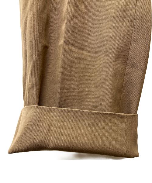 AURALEE（オーラリー）AURALEE (オーラリー) LIGHT WOOL MAX GABARDINE SLACKS ブラウン サイズ:4の古着・服飾アイテム