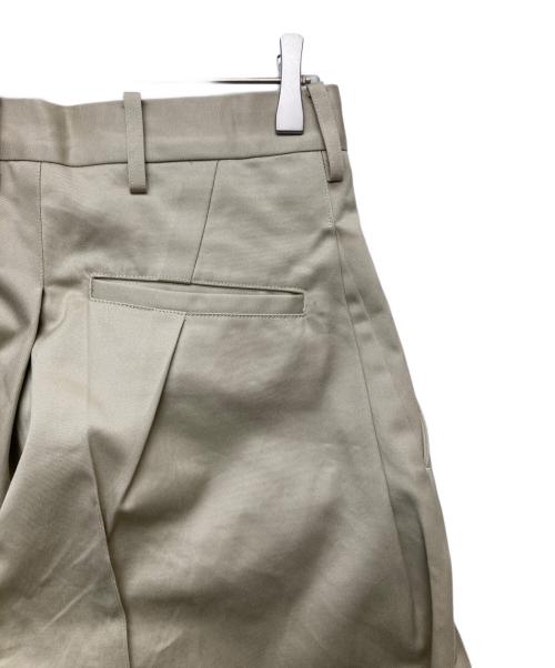 KHOKI（コッキ）KHOKI (コッキ) Pleat-design pantsタックパンツ/	25ss-p-04 ベージュ サイズ:1の古着・服飾アイテム